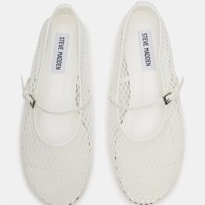 Steve madden raffia flats NWOT